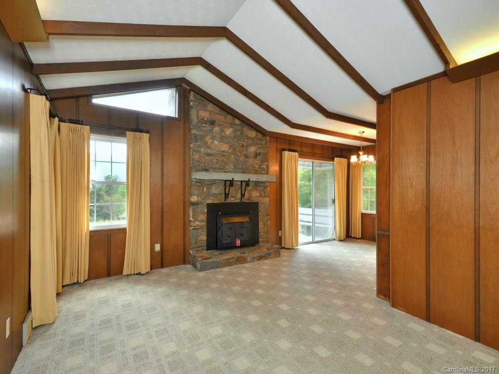 300 Woodland Drive Swannanoa NC 28778
