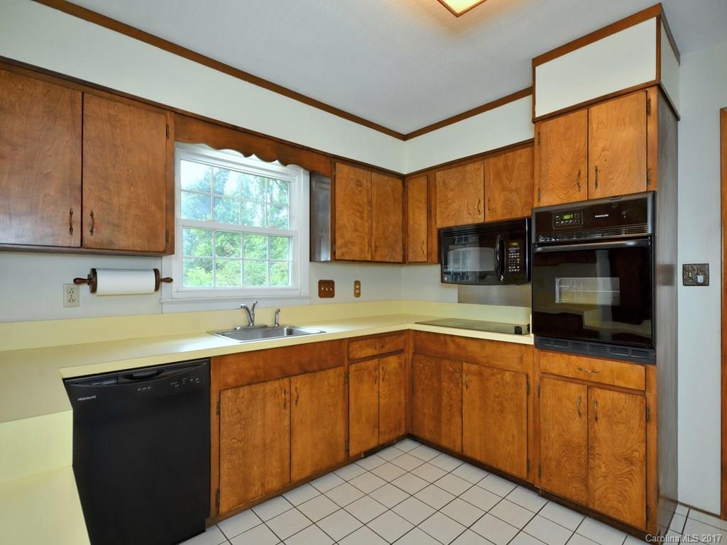 300 Woodland Drive Swannanoa NC 28778