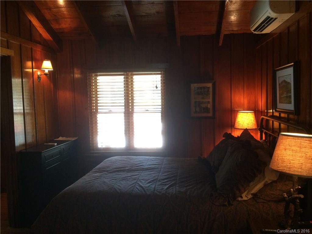102 Jack London Court Lake Lure NC 28746