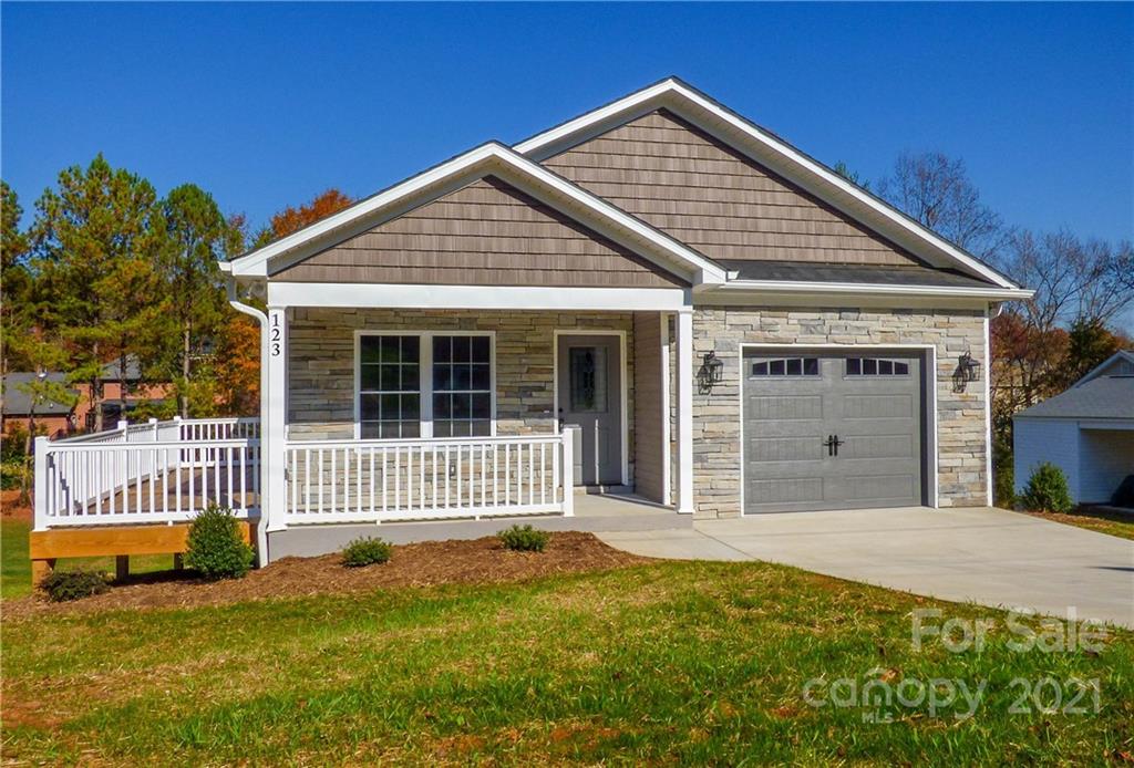 123 31st Avenue NE Hickory NC 28601