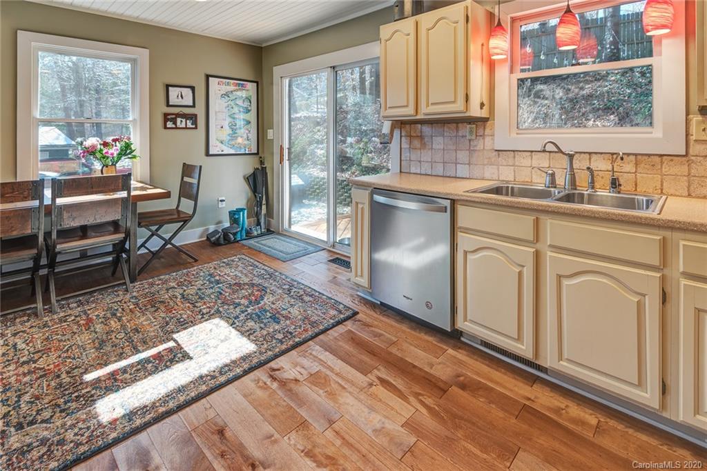 55 Morningside Drive Weaverville NC 28787