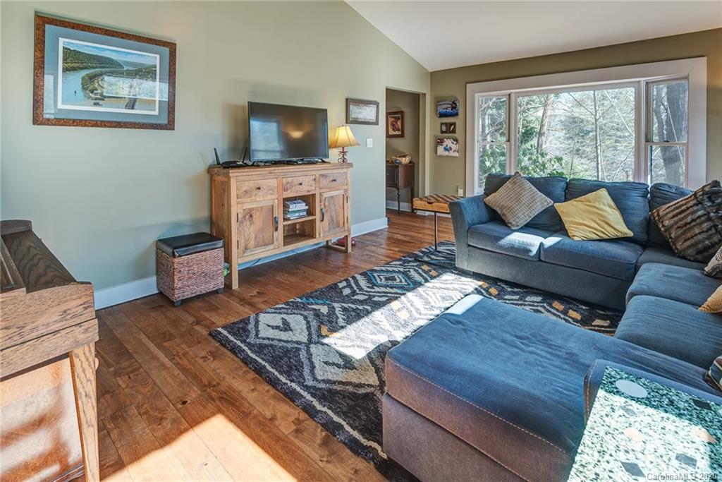55 Morningside Drive Weaverville NC 28787