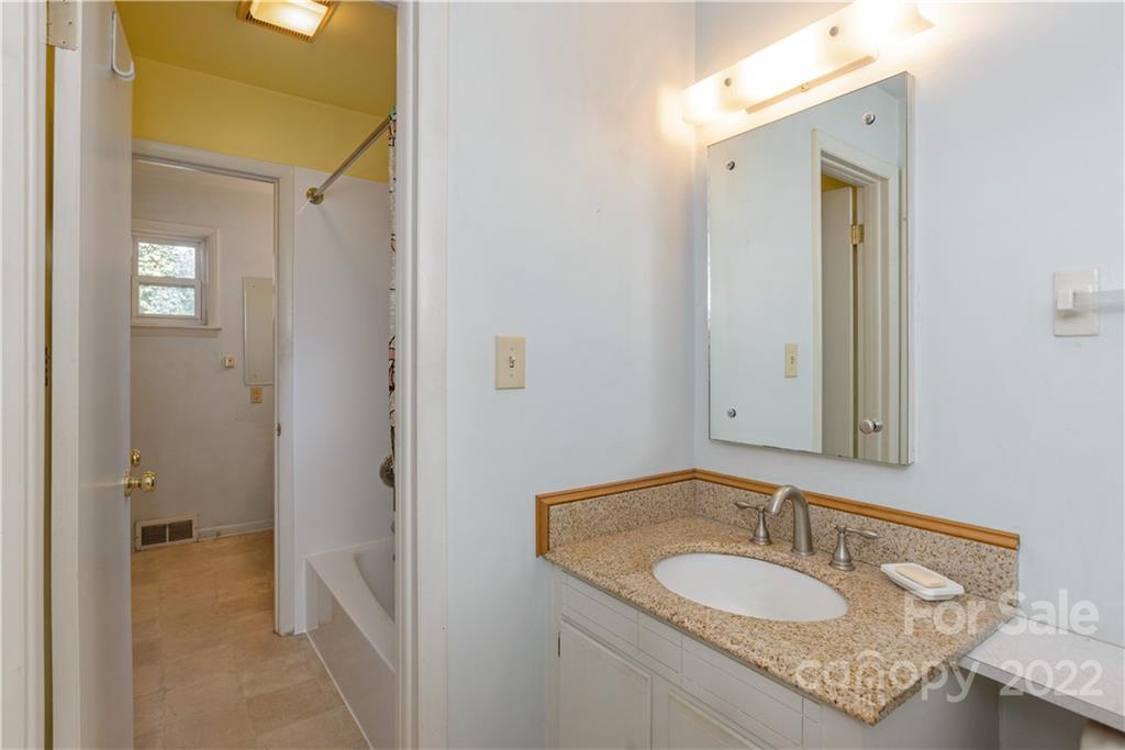 24 Leisure Mountain Road Asheville NC 28804