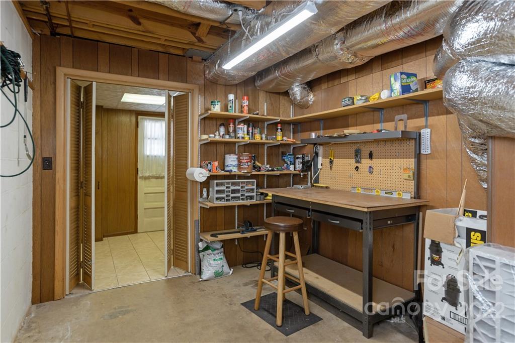 24 Leisure Mountain Road Asheville NC 28804
