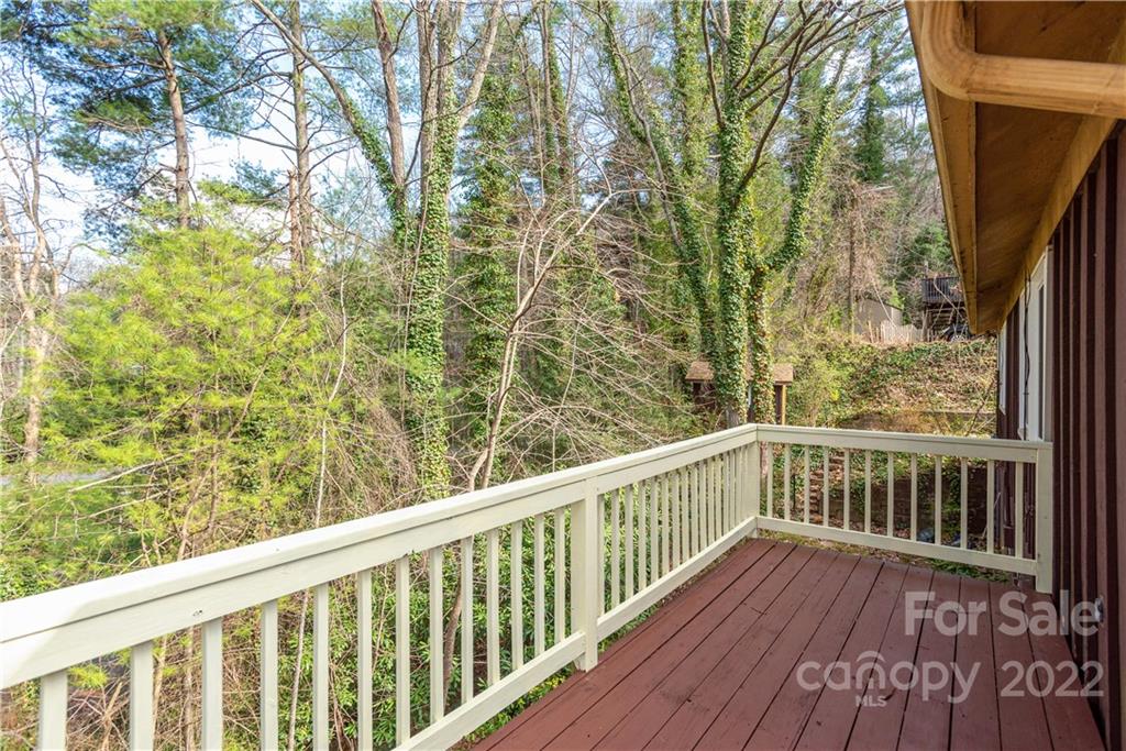 24 Leisure Mountain Road Asheville NC 28804