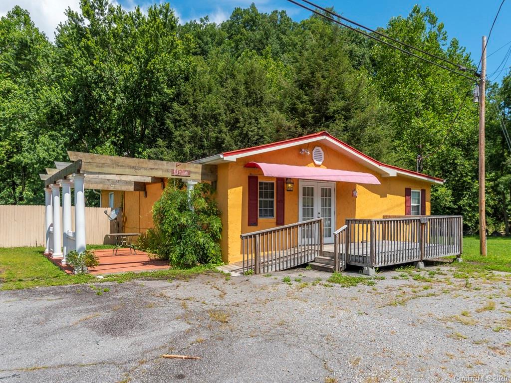 1113 Jonathan Creek Road Waynesville NC 28785