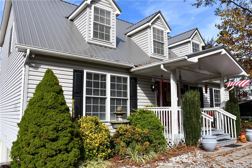 60 Hennessee Street Clyde NC 28721