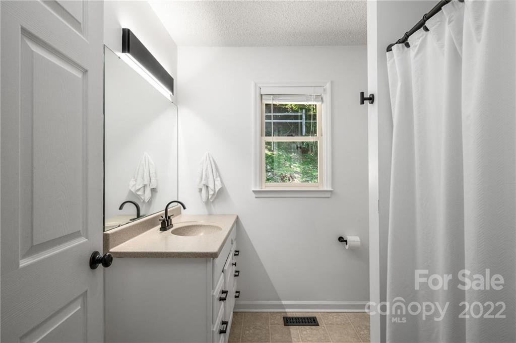 6 Pine Ridge Trail Arden NC 28704