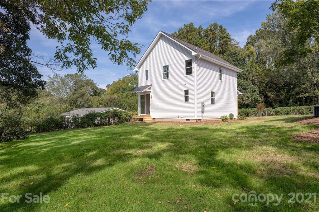 7 Oak Hill Road Candler NC 28715