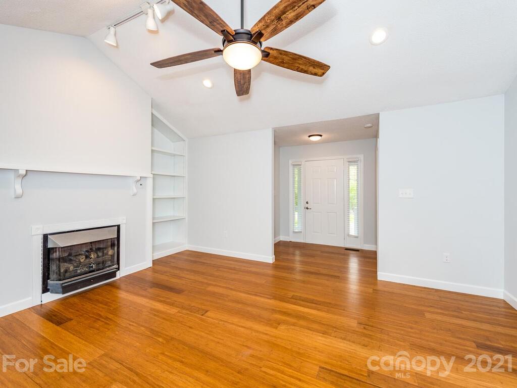 18 Oakwood Road Candler NC 28715