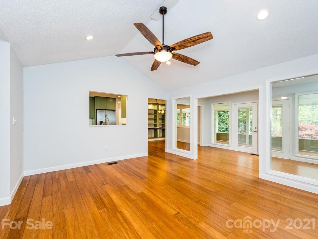18 Oakwood Road Candler NC 28715
