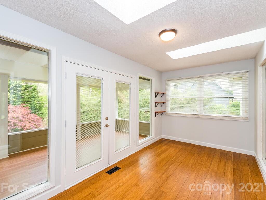18 Oakwood Road Candler NC 28715
