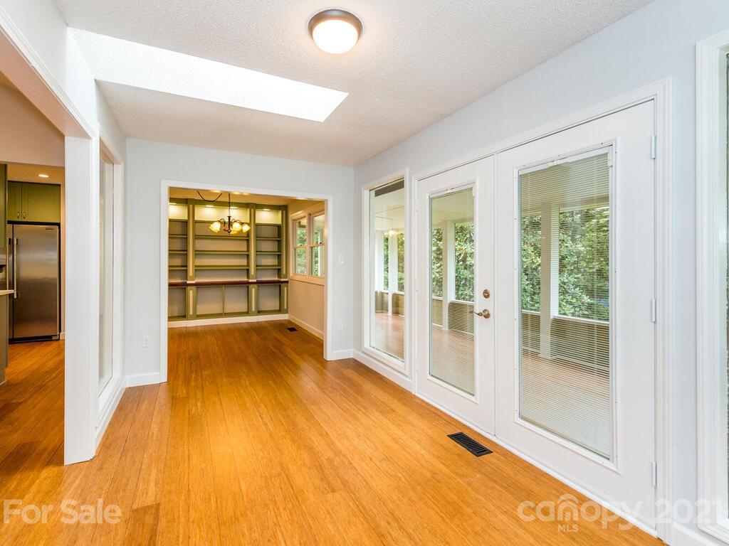 18 Oakwood Road Candler NC 28715