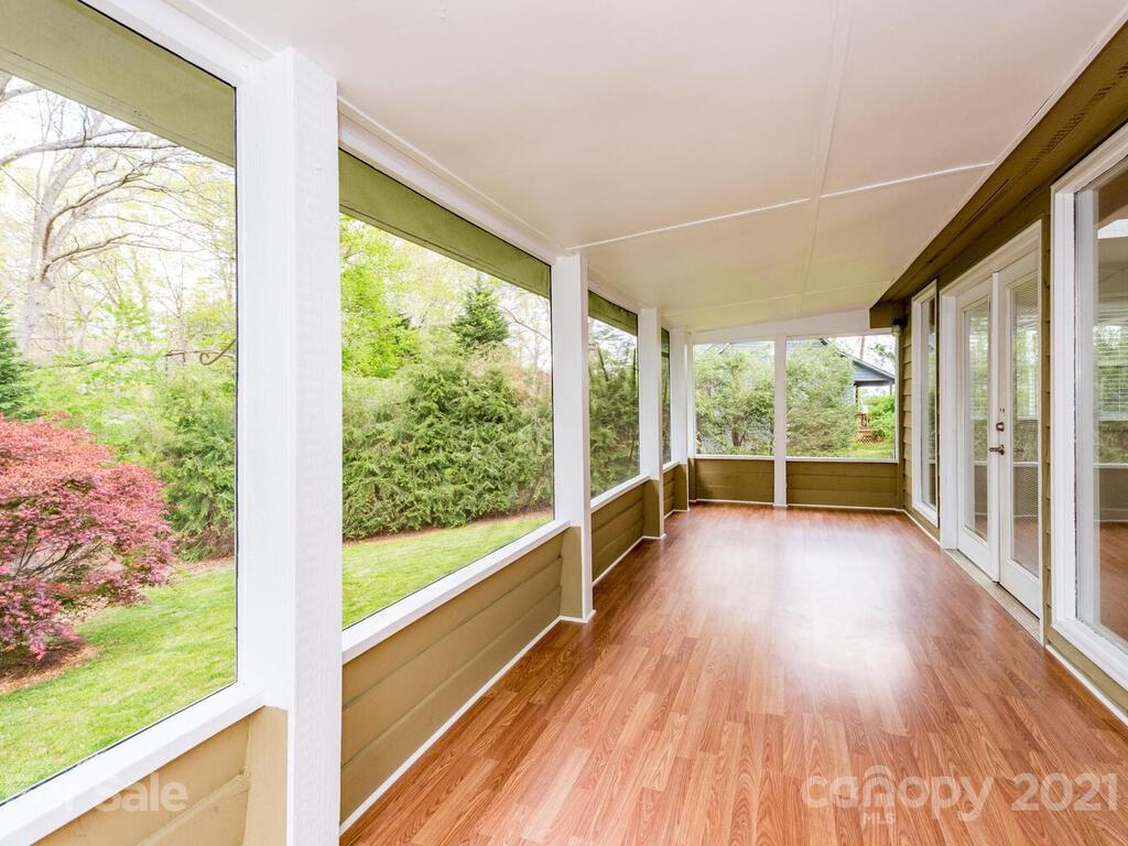 18 Oakwood Road Candler NC 28715