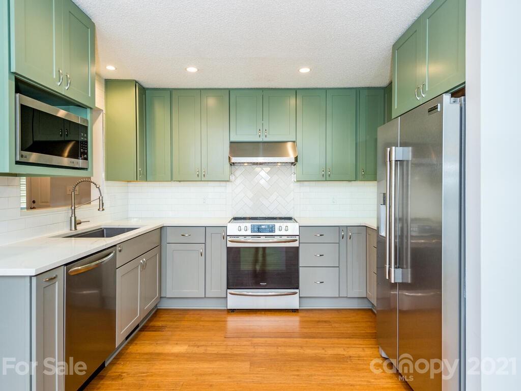 18 Oakwood Road Candler NC 28715