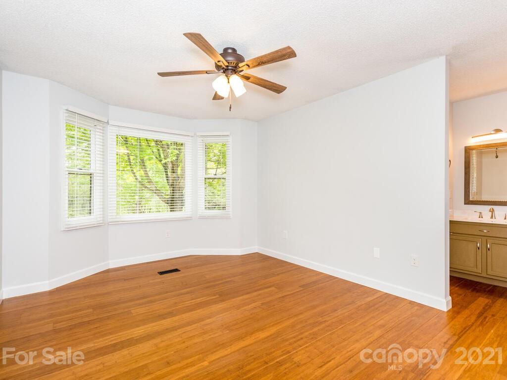 18 Oakwood Road Candler NC 28715