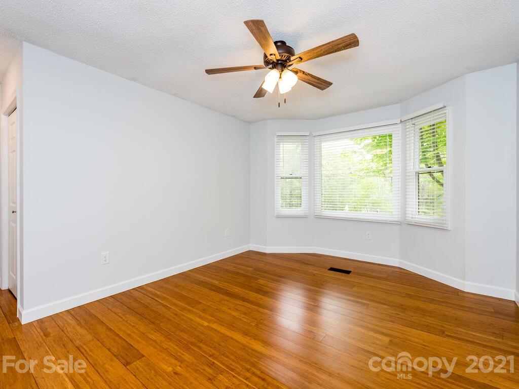 18 Oakwood Road Candler NC 28715