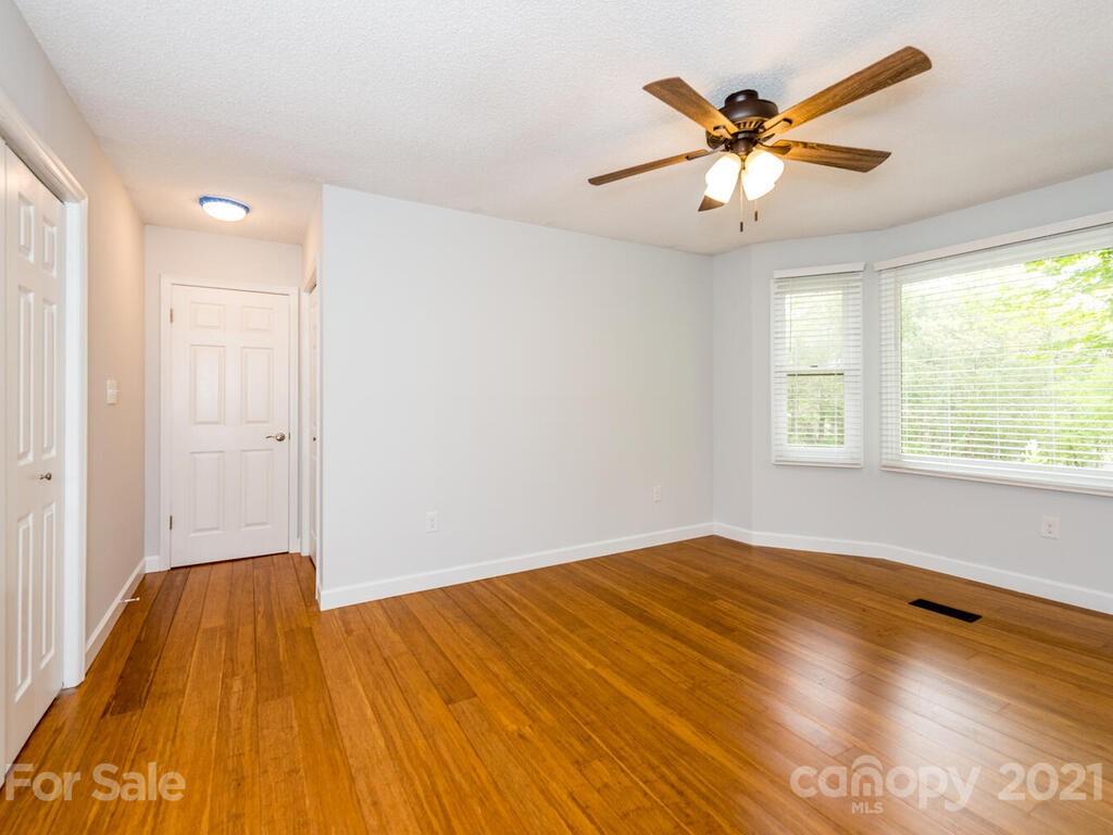 18 Oakwood Road Candler NC 28715