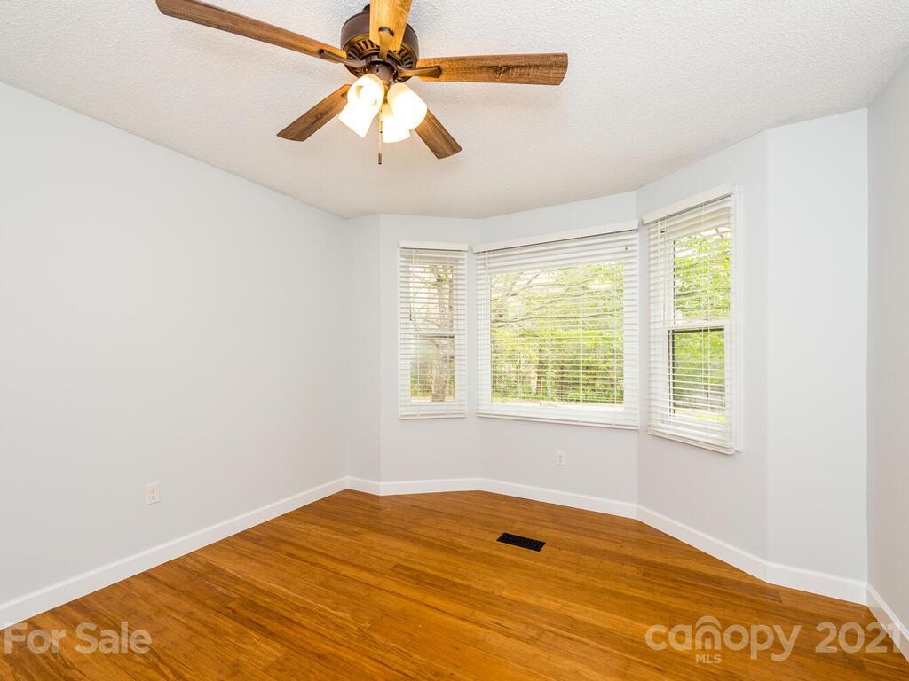 18 Oakwood Road Candler NC 28715