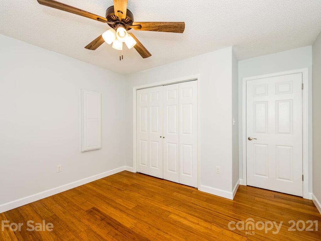 18 Oakwood Road Candler NC 28715