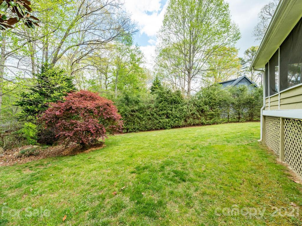 18 Oakwood Road Candler NC 28715