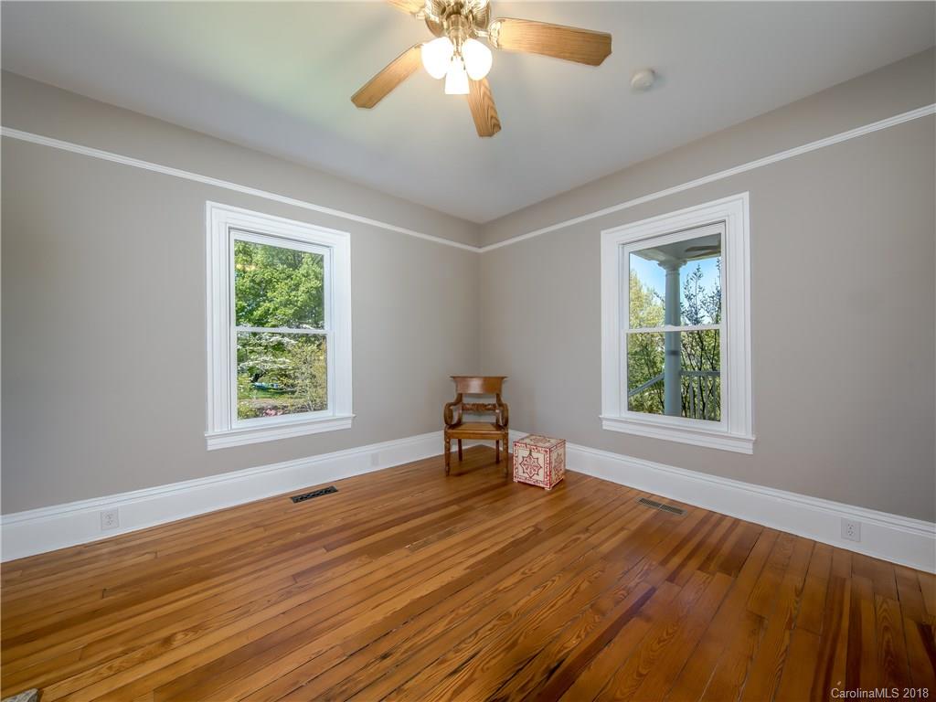 31 Jefferson Drive Asheville NC 28801