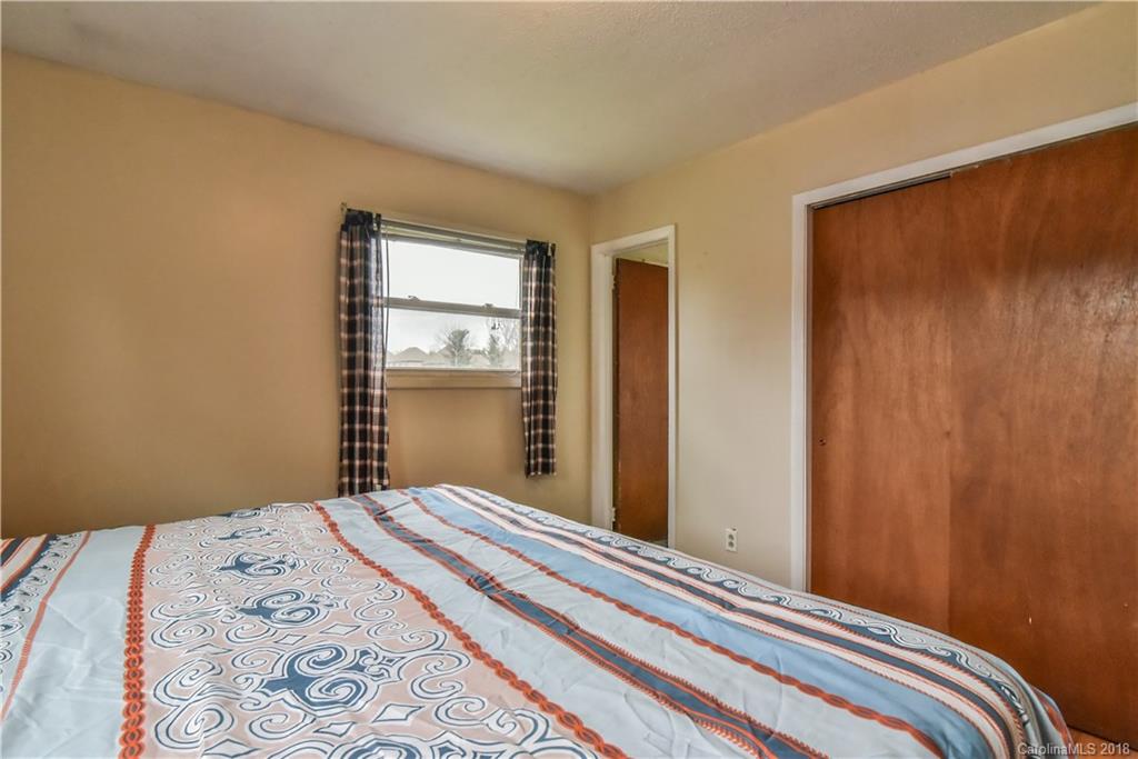 23 Pine Lane Asheville NC 28806