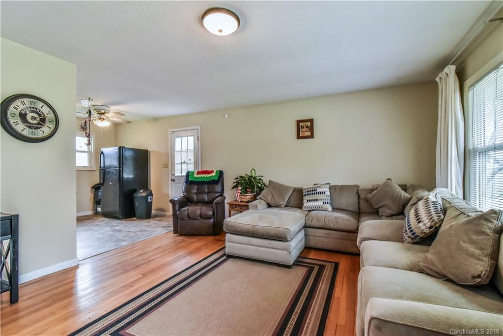 23 Pine Lane Asheville NC 28806
