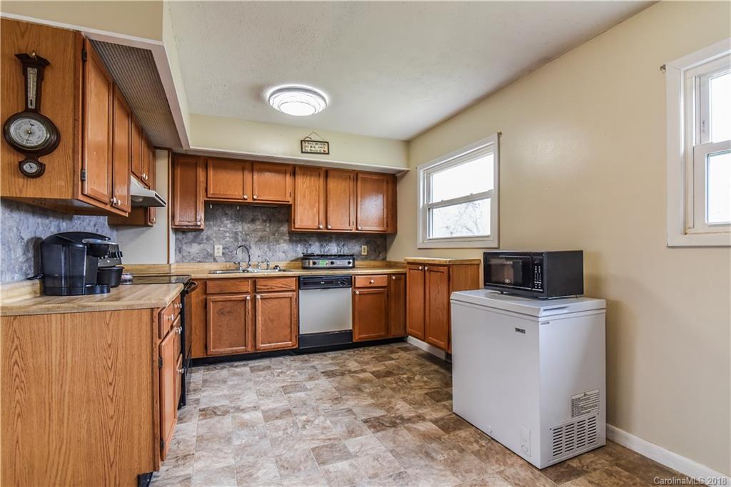 23 Pine Lane Asheville NC 28806