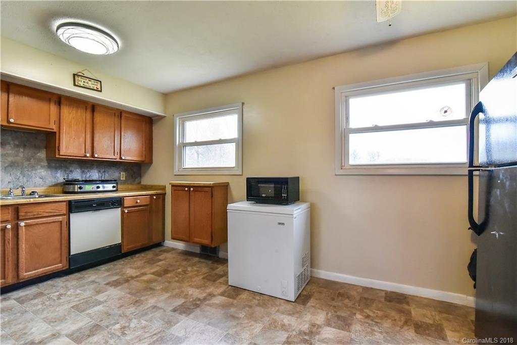 23 Pine Lane Asheville NC 28806