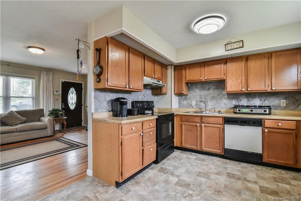 23 Pine Lane Asheville NC 28806