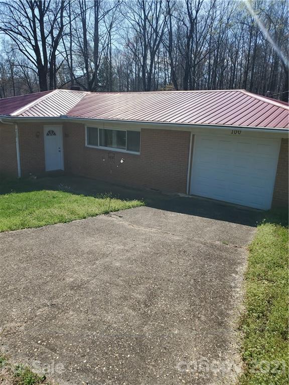 100 Sherwood Forest Drive Nebo NC 28761