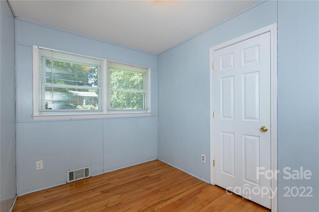 115 Darcus Lane Asheville NC 28806