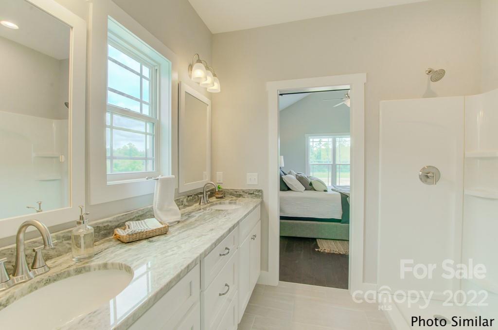 160 Leyland Circle Hendersonville NC 28792