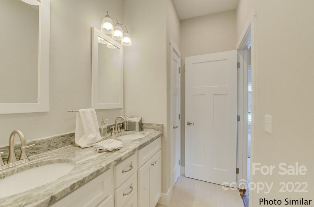 160 Leyland Circle Hendersonville NC 28792