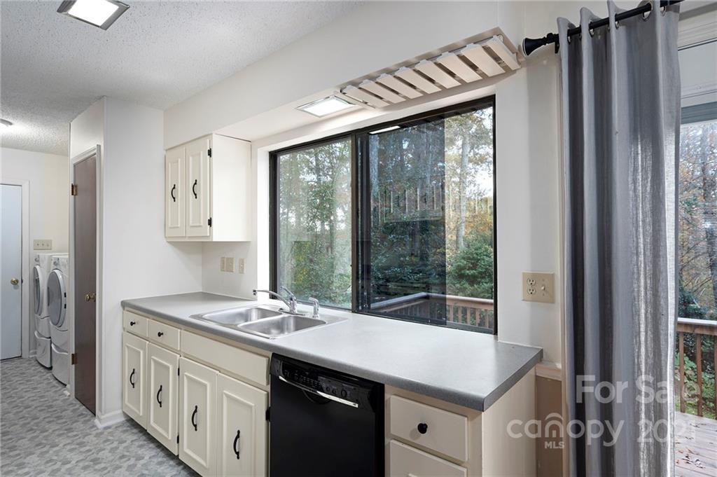 42 Fieldcrest Road Arden NC 28704