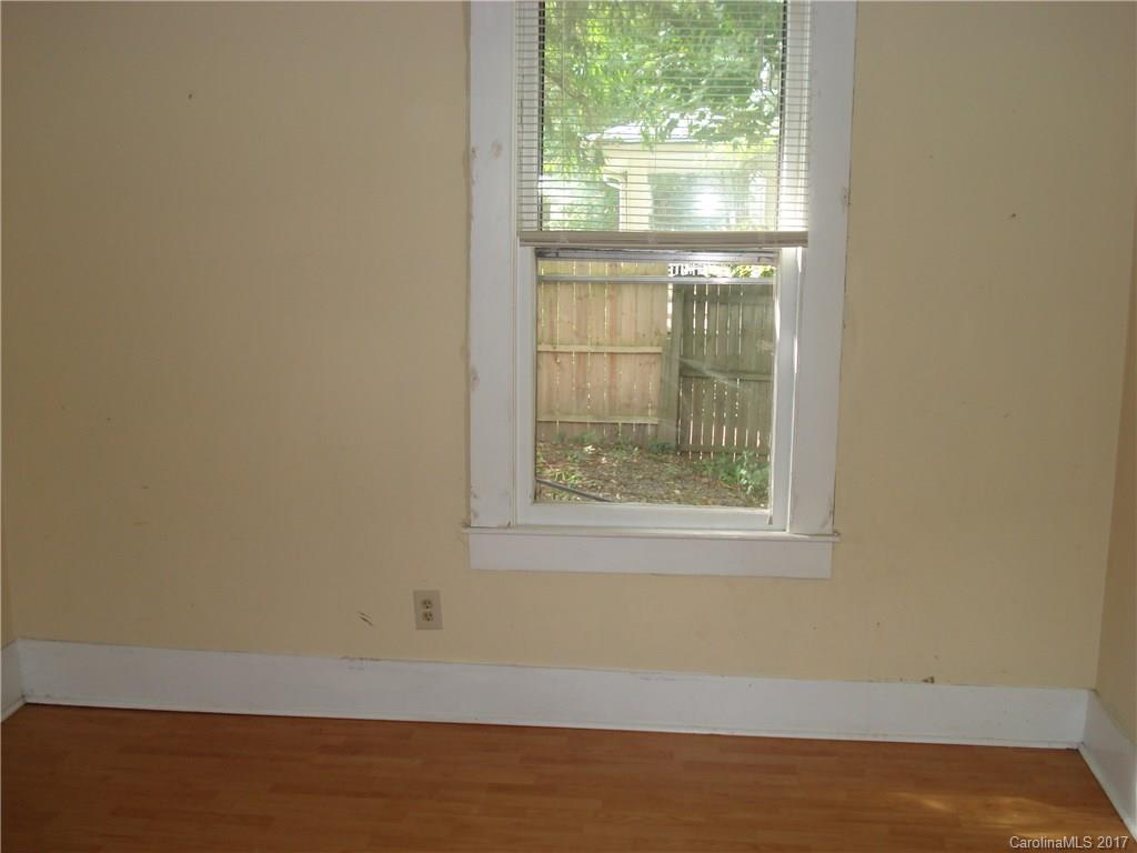 317 Buncombe Street Hendersonville NC 28739