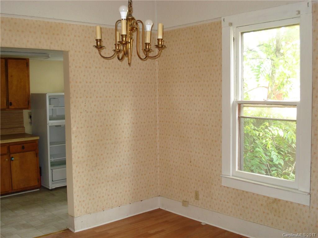 317 Buncombe Street Hendersonville NC 28739