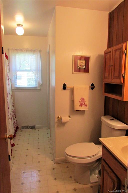 91 Skyview Terrace Asheville NC 28806