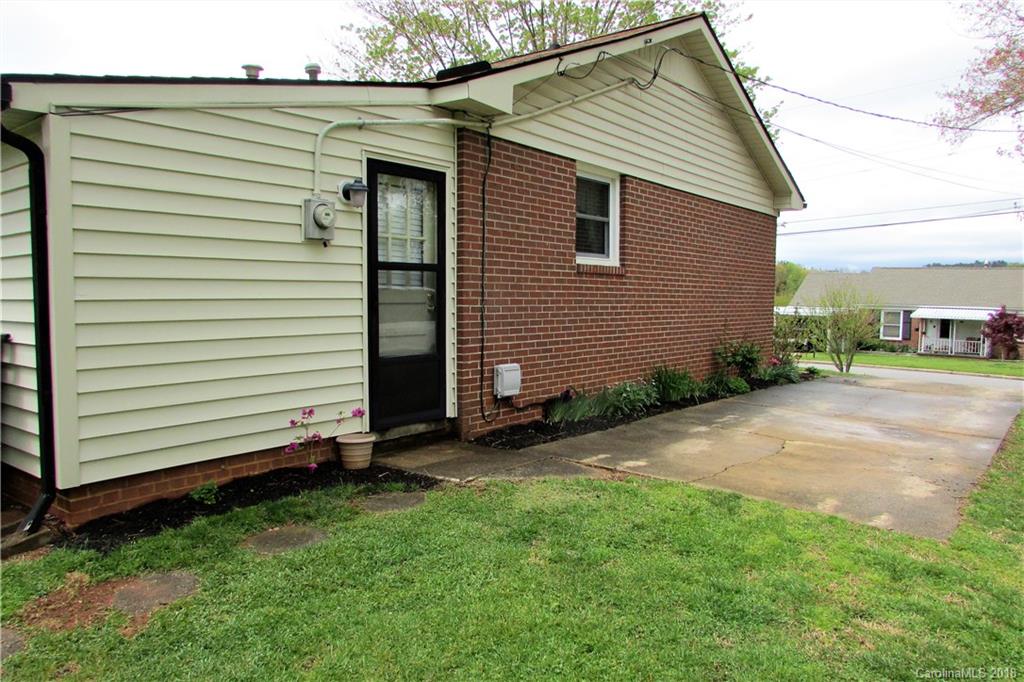91 Skyview Terrace Asheville NC 28806