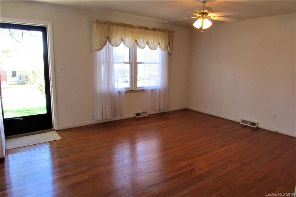 91 Skyview Terrace Asheville NC 28806
