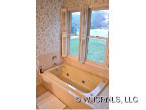 7 Spring Cove Court Arden NC 28704