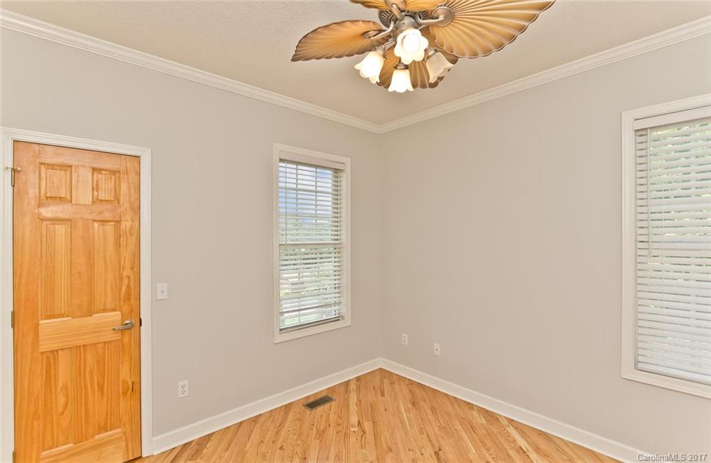 10 Fieldcrest Circle Asheville NC 28806