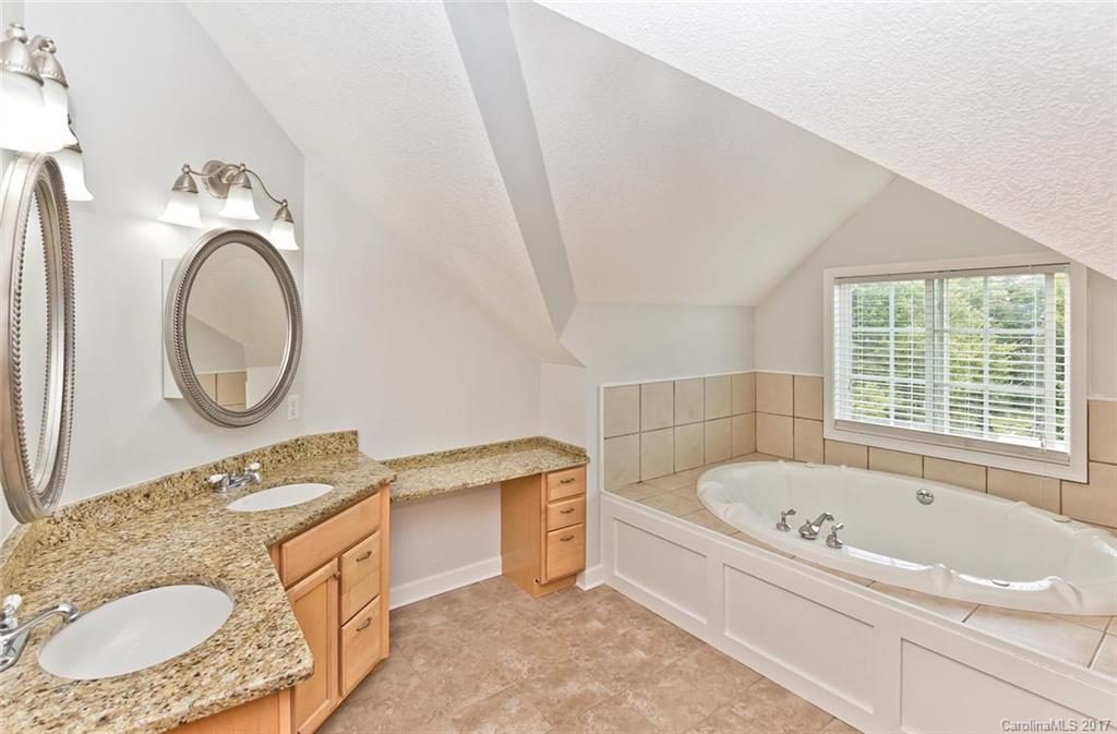 10 Fieldcrest Circle Asheville NC 28806