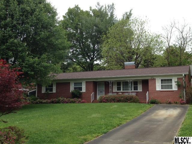 924 3rd Avenue Place NW Hickory NC 28601