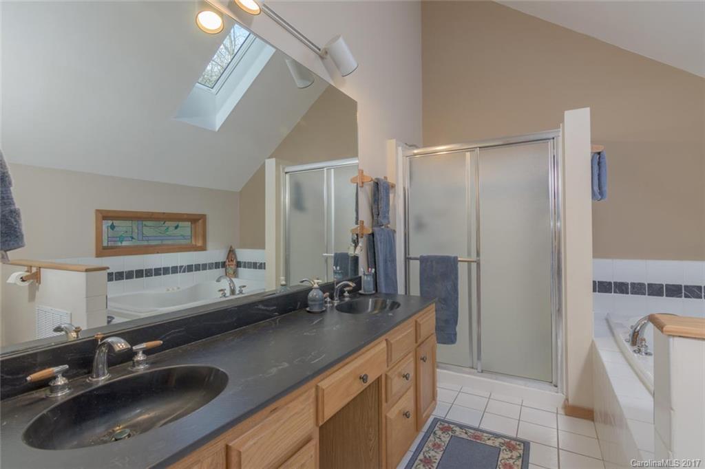 339 Summer Haven Road Swannanoa NC 28778
