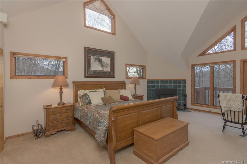 339 Summer Haven Road Swannanoa NC 28778