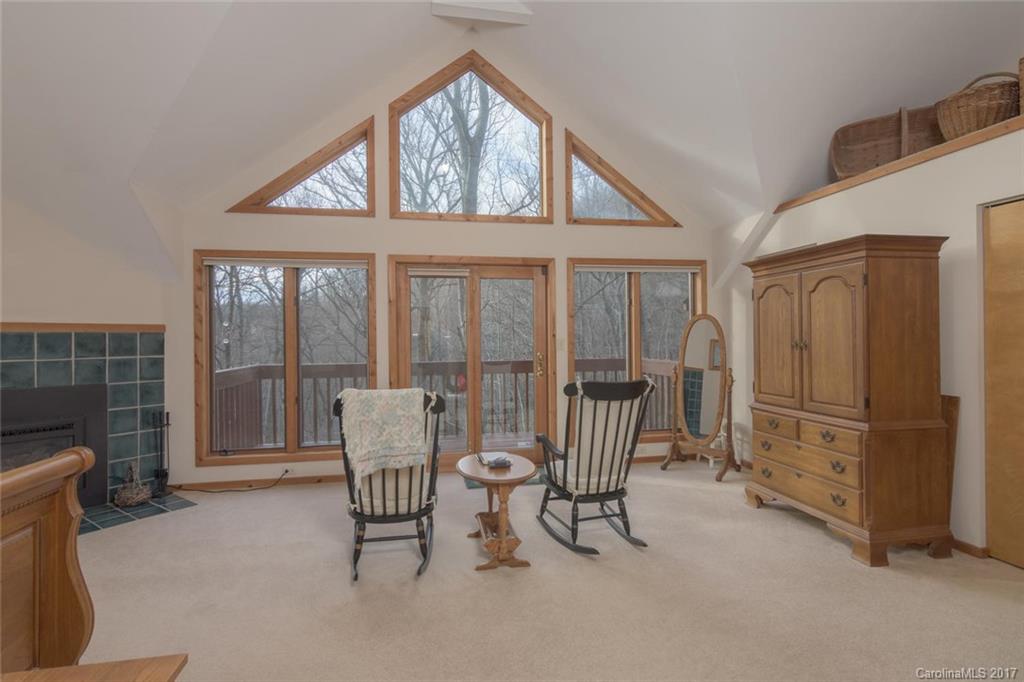 339 Summer Haven Road Swannanoa NC 28778