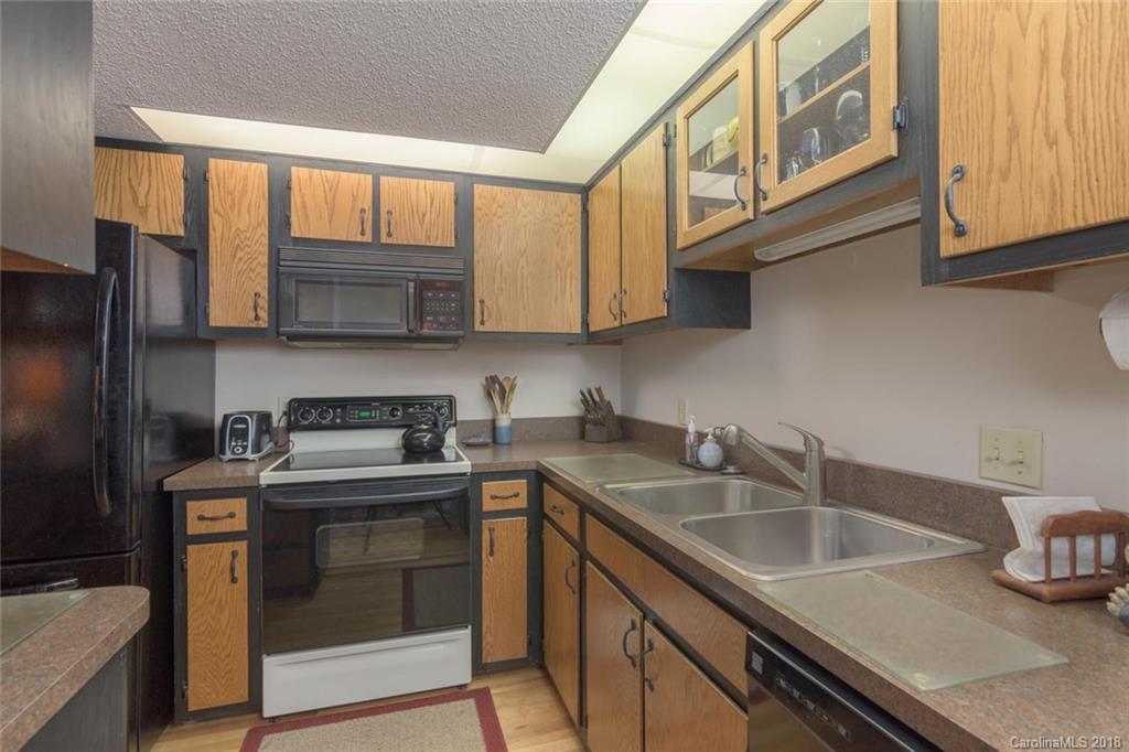 339 Summer Haven Road Swannanoa NC 28778