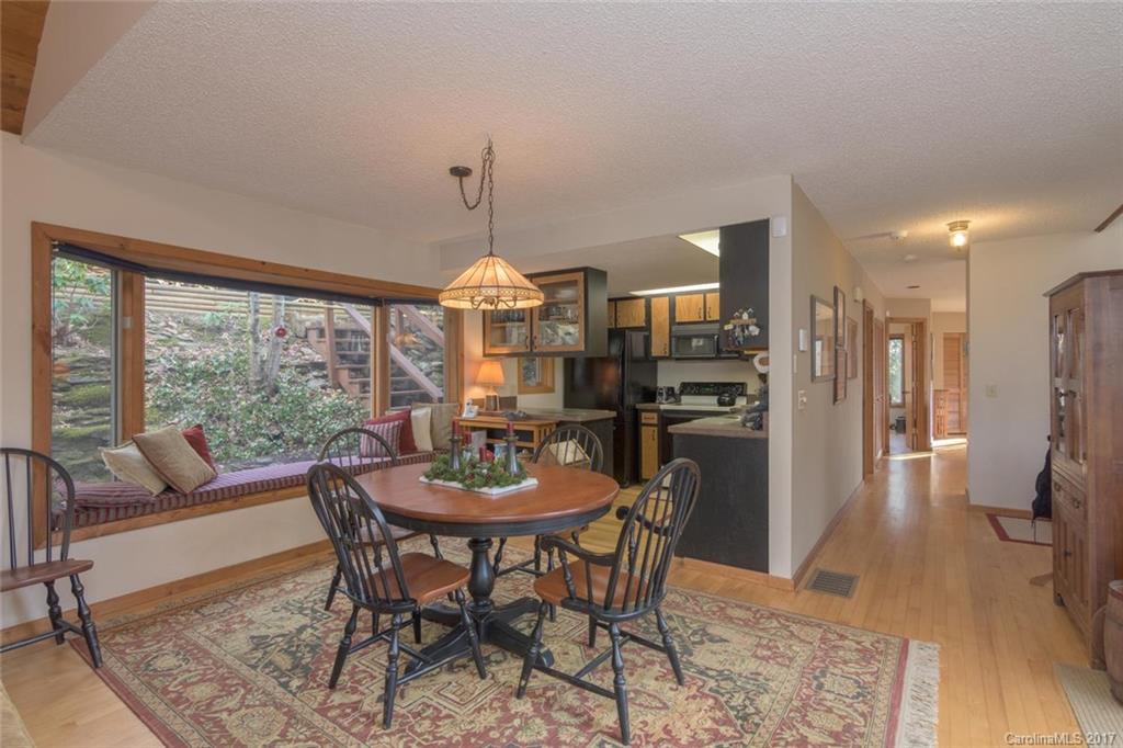339 Summer Haven Road Swannanoa NC 28778